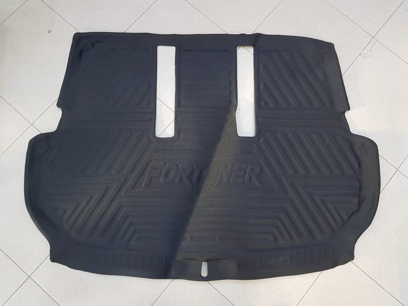 Toyota Fortuner Trunk Mat